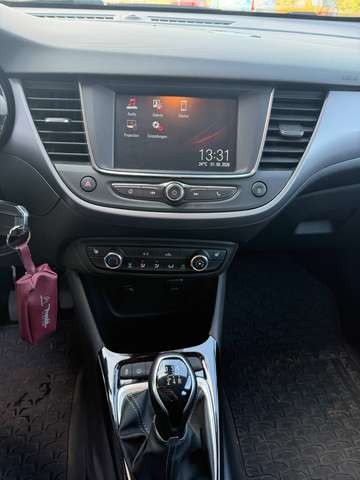 Opel Crossland X DAB Radio, LED Tagfahrlicht, Lenkradheizung, Si...