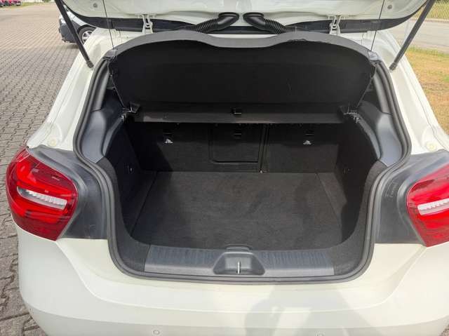 Mercedes-Benz A 180 A 180 BlueEfficiency AHK ,Navi, LED, Temp