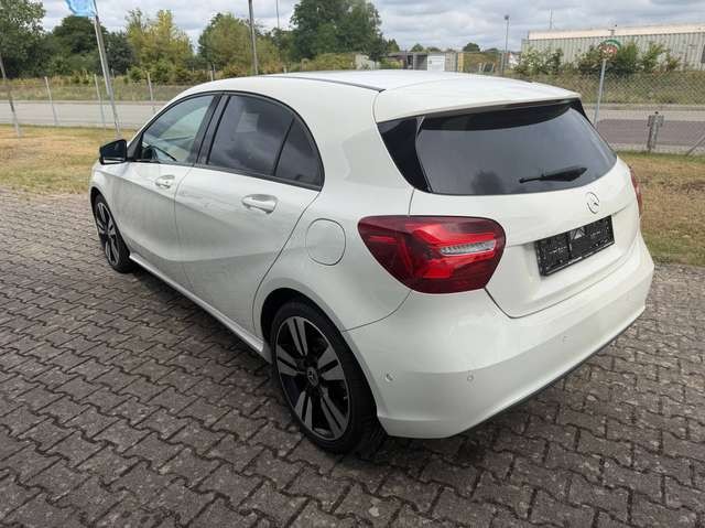 Mercedes-Benz A 180 A 180 BlueEfficiency AHK ,Navi, LED, Temp