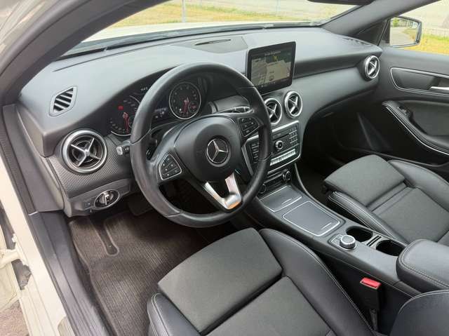 Mercedes-Benz A 180 A 180 BlueEfficiency AHK ,Navi, LED, Temp