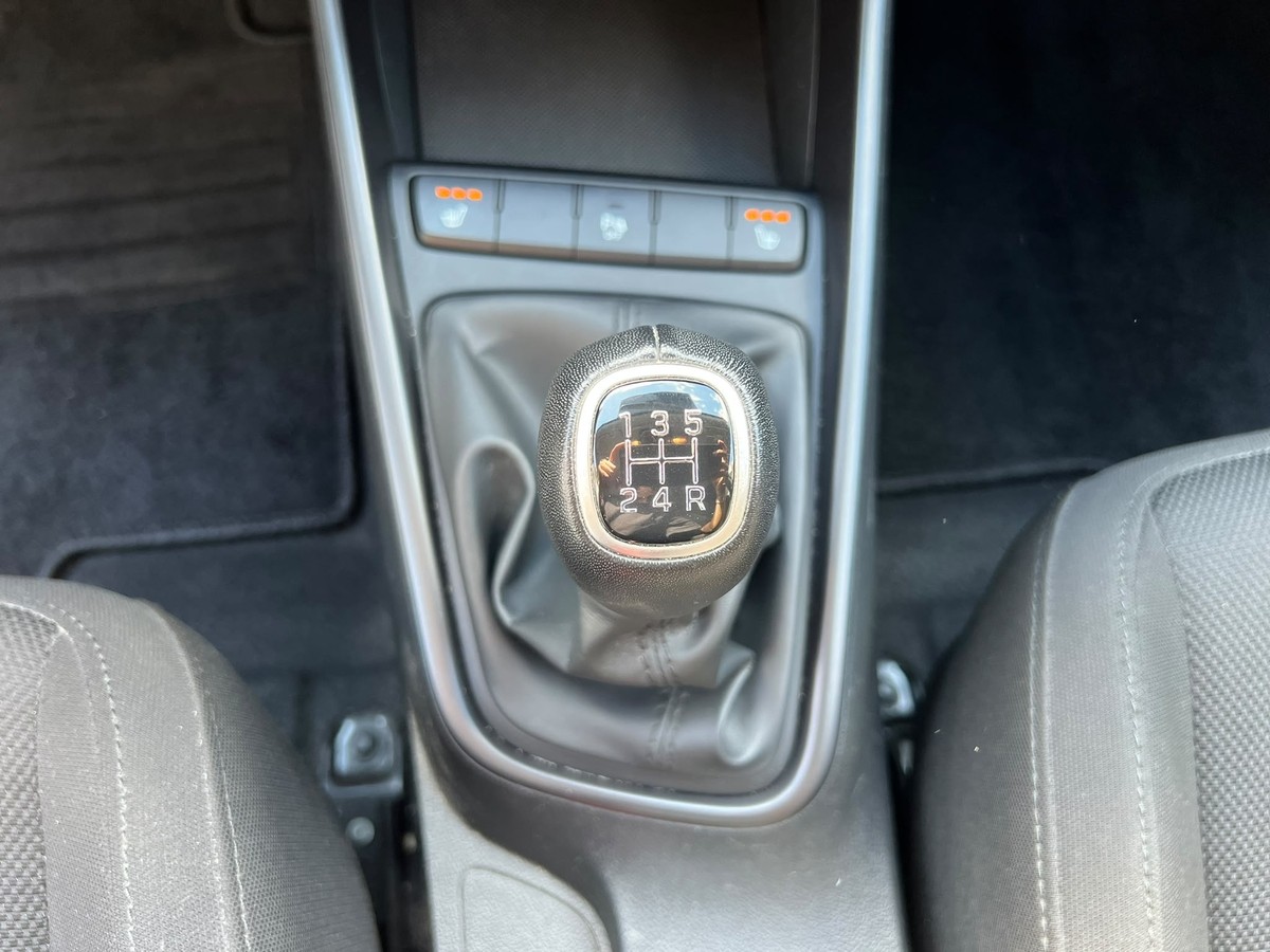 Hyundai i20 1.2 Klima - Sitz + Lenkradhzg - AHK - Garantie 