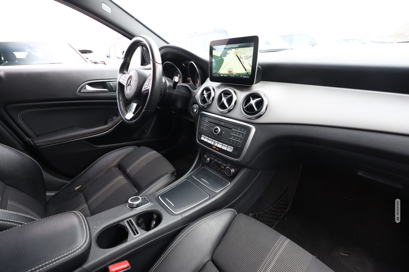 Mercedes-Benz GLA 200 d  Urban DCT AHK Nav LED BusinessP