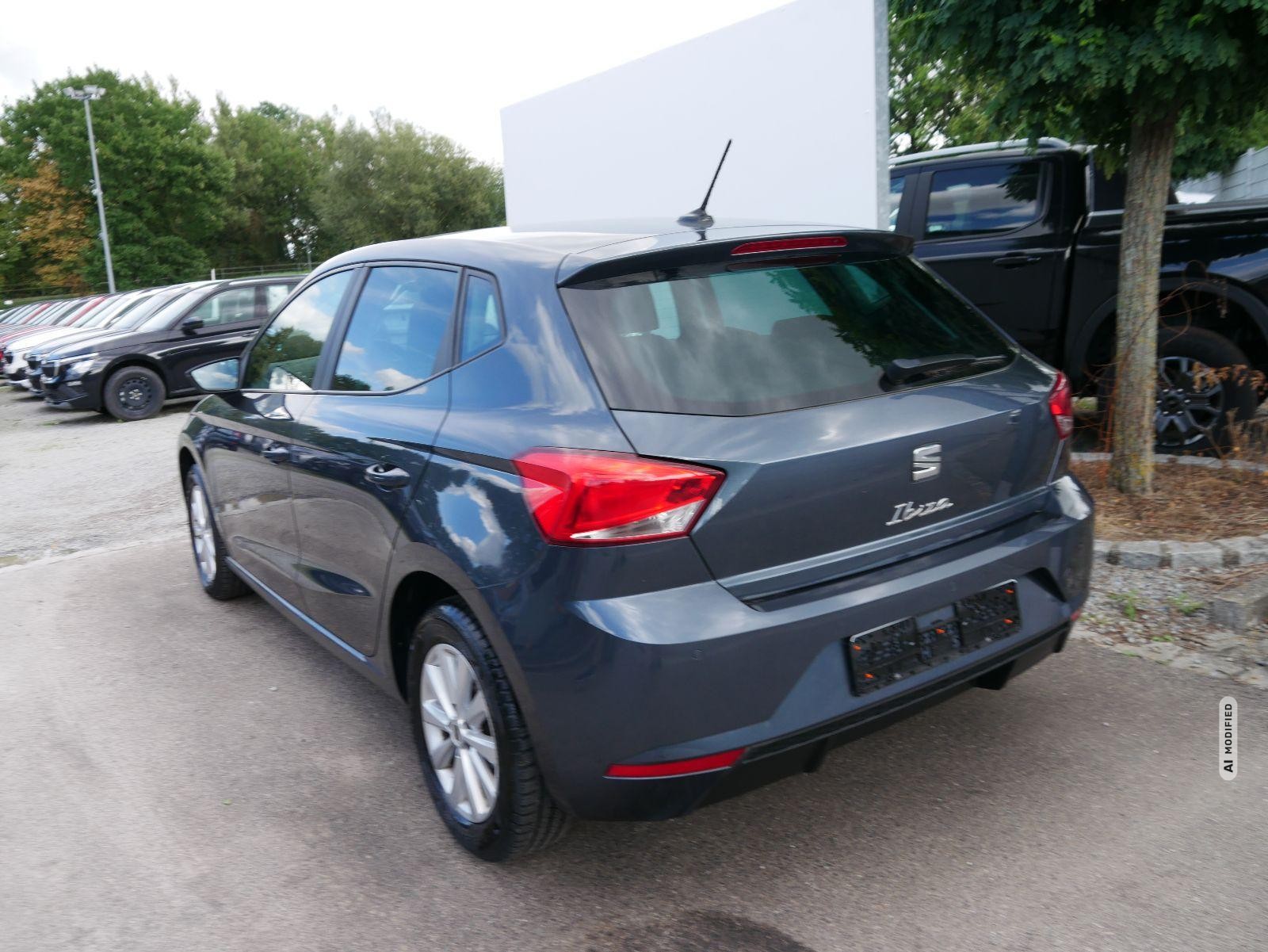 Seat Ibiza 1.0 TSI DSG Style*NAVI*PDC*LED*SHZ*SMARTLINK*KLIMA*BLUETOOTH*16-ZOLL