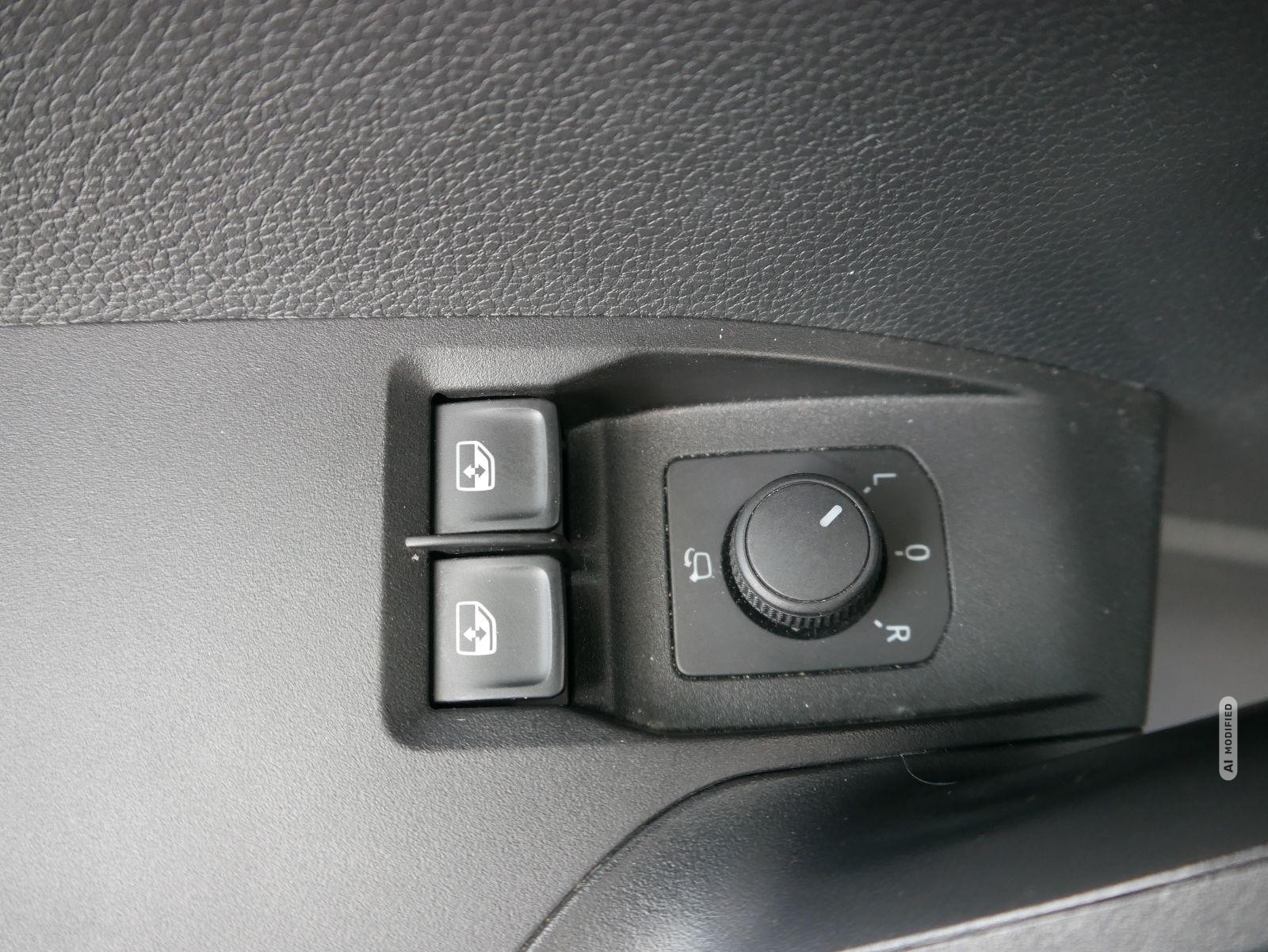Seat Ibiza 1.0 TSI DSG Style*NAVI*PDC*LED*SHZ*SMARTLINK*KLIMA*BLUETOOTH*16-ZOLL