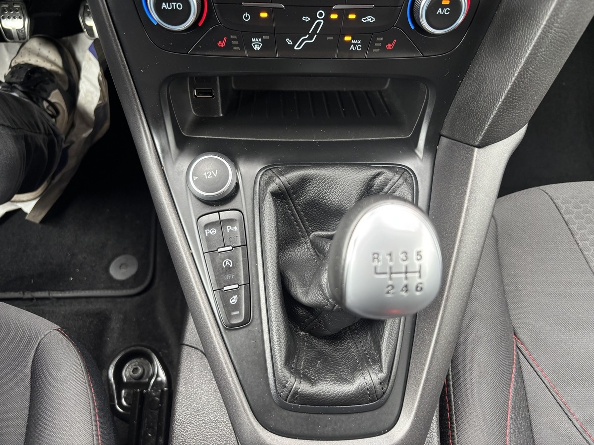 Ford Focus 1.0 EcoBoost ST-Line*KAMERA*SITZHEIZUNG*ALLWETTER*
