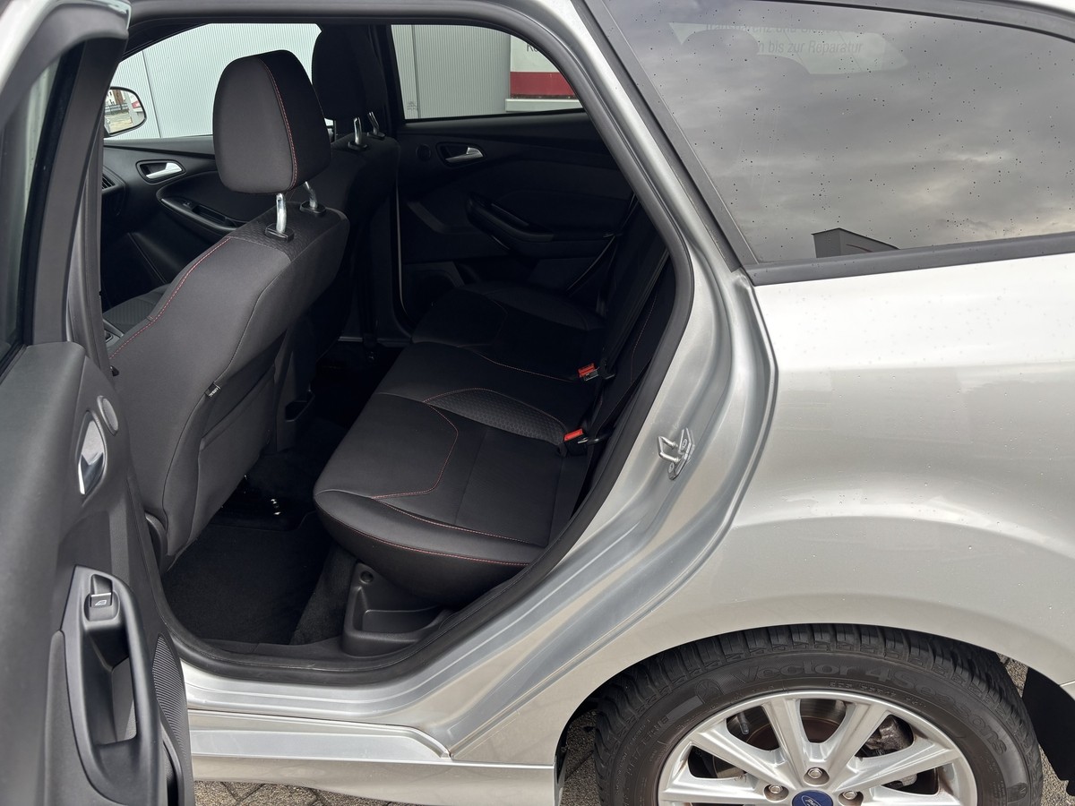 Ford Focus 1.0 EcoBoost ST-Line*KAMERA*SITZHEIZUNG*ALLWETTER*