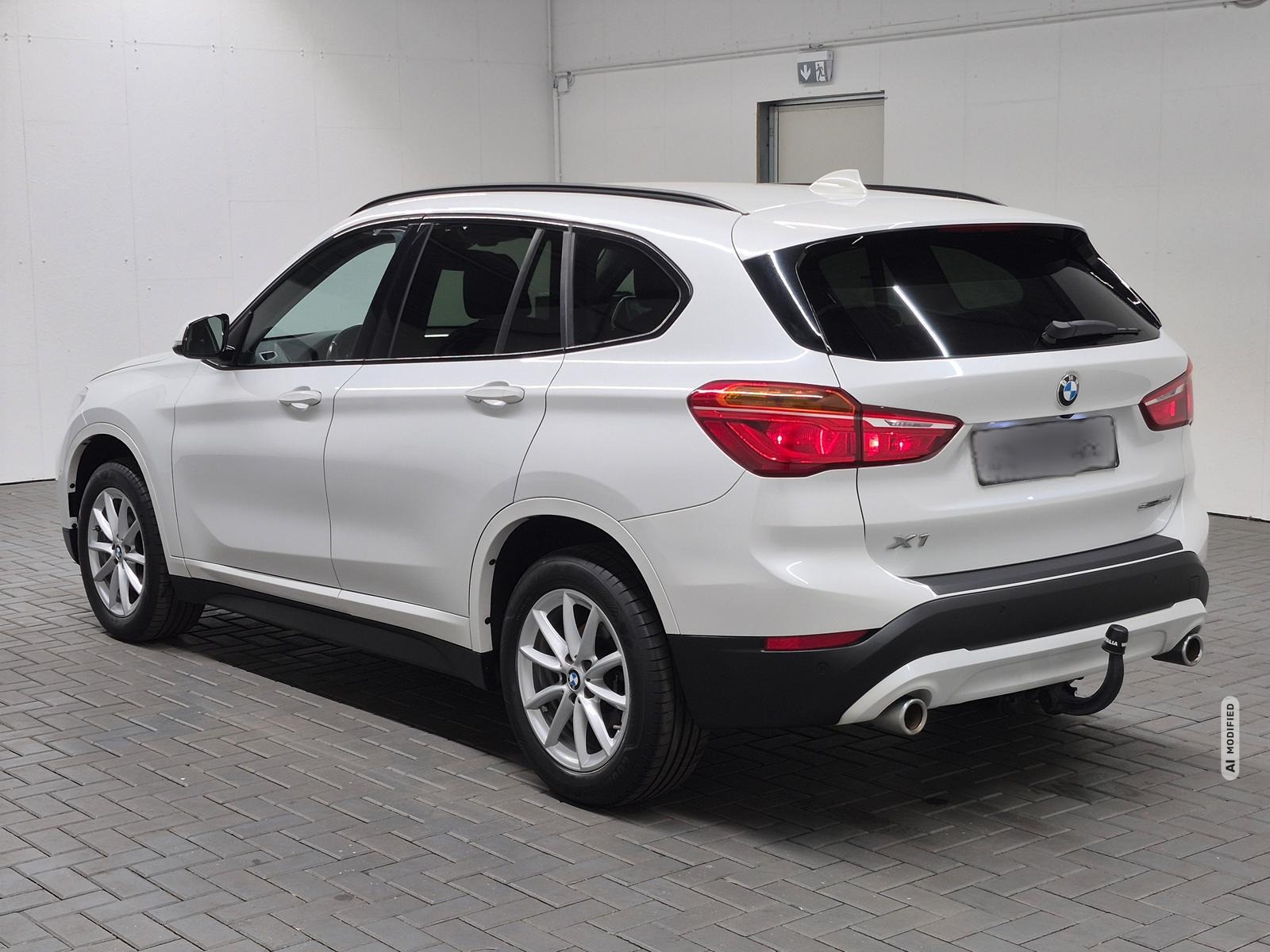BMW X1 Advantage LED/Navi/AHK/SHZ/Kam/elH/GRA/17-LM