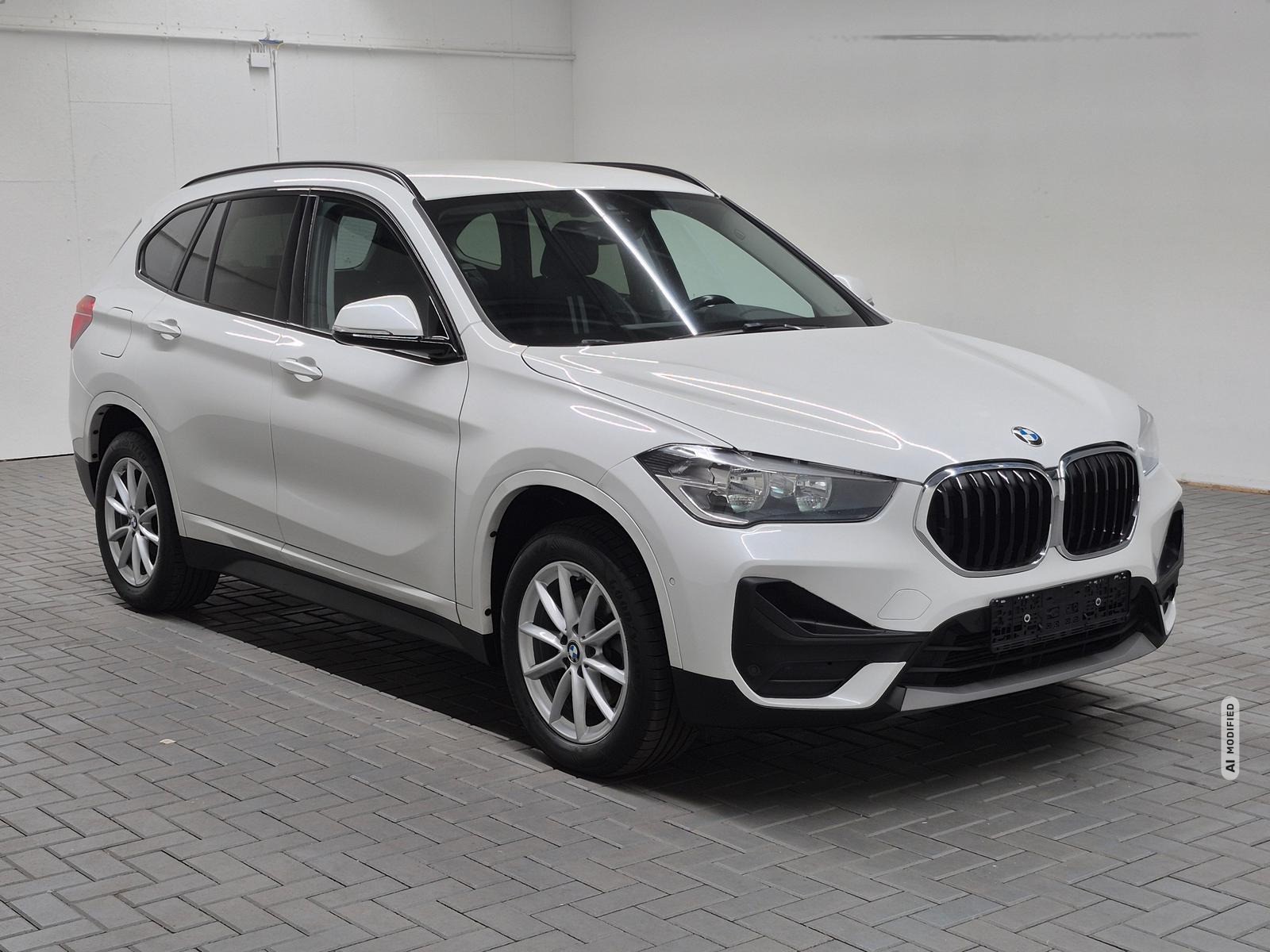 BMW X1 Advantage LED/Navi/AHK/SHZ/Kam/elH/GRA/17-LM