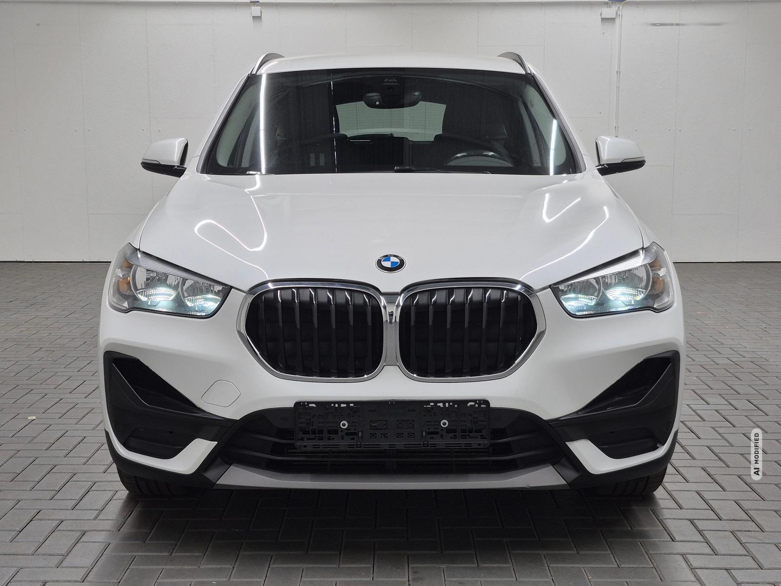 BMW X1 Advantage LED/Navi/AHK/SHZ/Kam/elH/GRA/17-LM