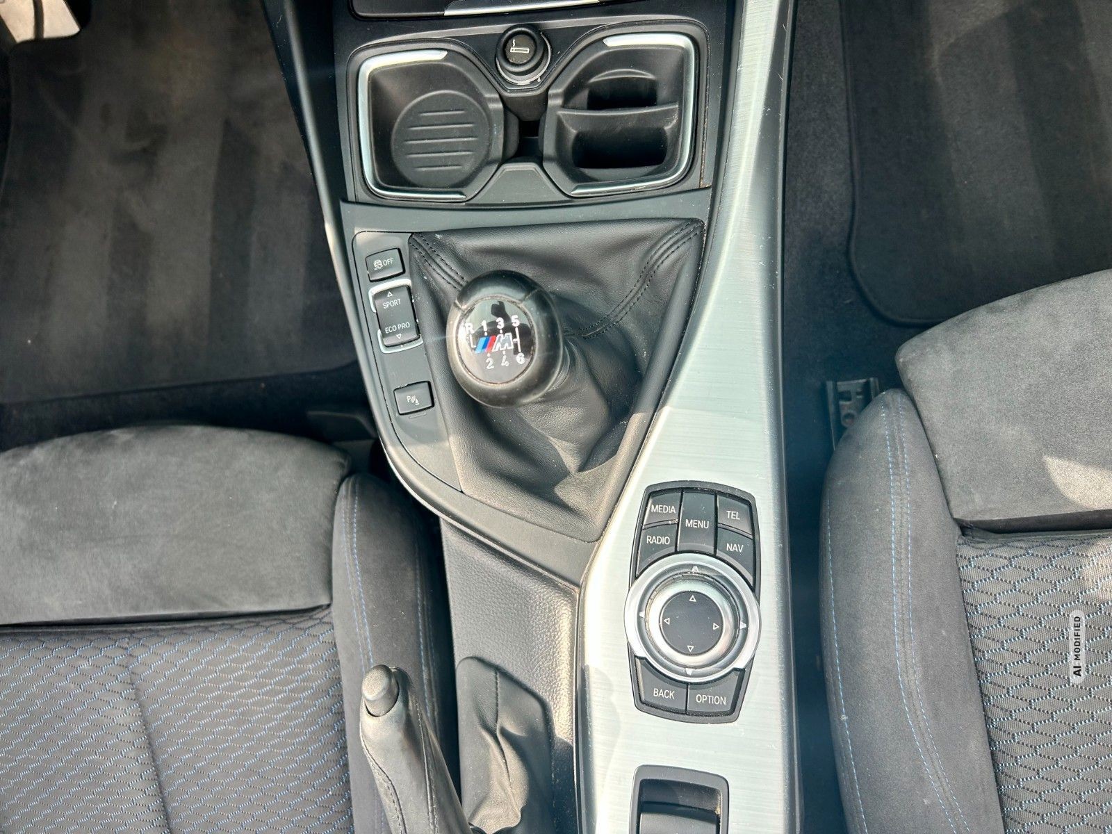 BMW 220 i Cabrio M Paket 1. Hand