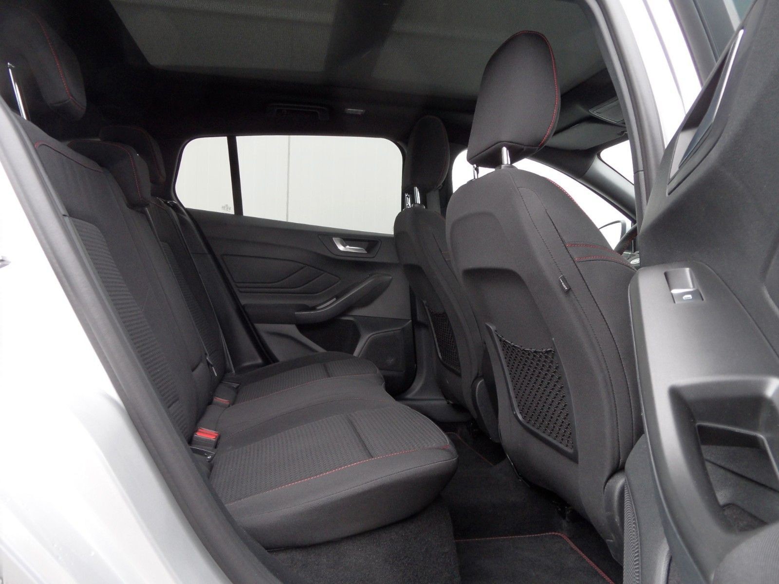 Ford Focus Turnier ST-Line X+Cam+Panoramadach+AHK+AT