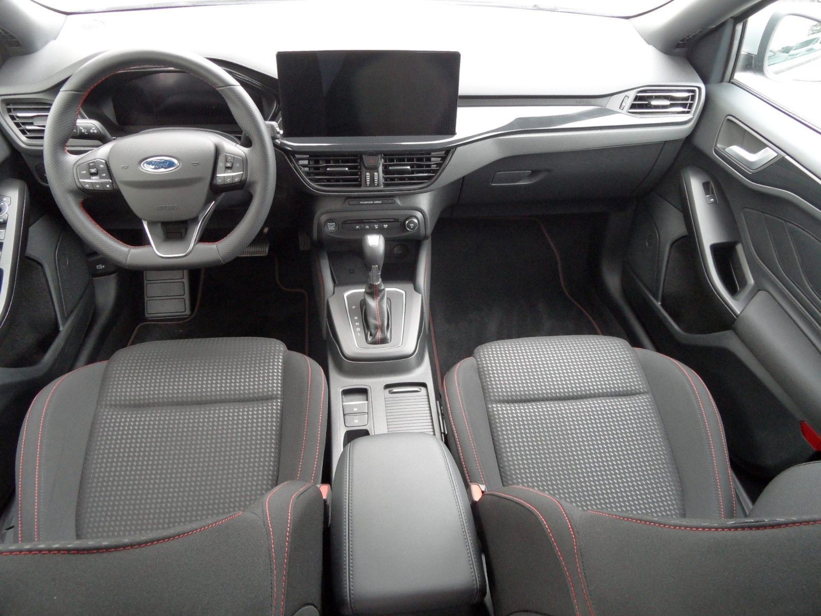 Ford Focus Turnier ST-Line X+Cam+Panoramadach+AHK+AT
