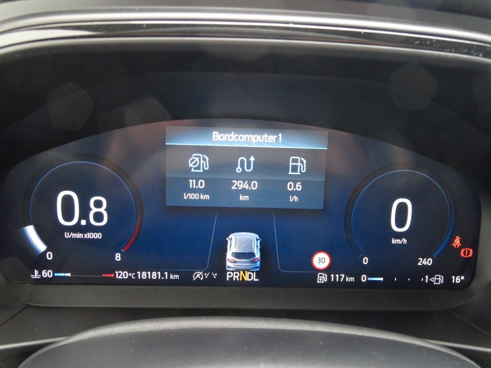 Ford Focus Turnier ST-Line X+Cam+Panoramadach+AHK+AT
