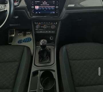 Volkswagen Touran IQ DRIVE, 7 Sitzer, R-Line, AHK ,Kamera, LED, Navi