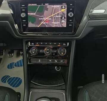 Volkswagen Touran IQ DRIVE, 7 Sitzer, R-Line, AHK ,Kamera, LED, Navi
