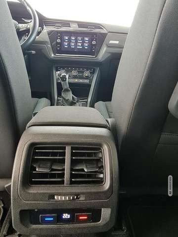 Volkswagen Touran IQ DRIVE, 7 Sitzer, R-Line, AHK ,Kamera, LED, Navi