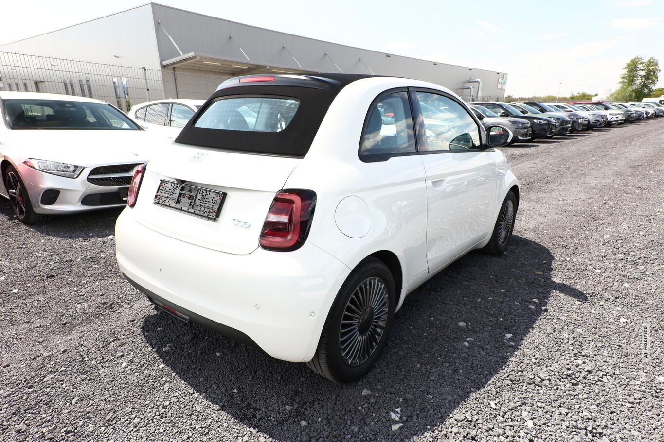 Fiat 500e C Icon Nav PDC Kam360° LM16Z BSS Klimaaut-