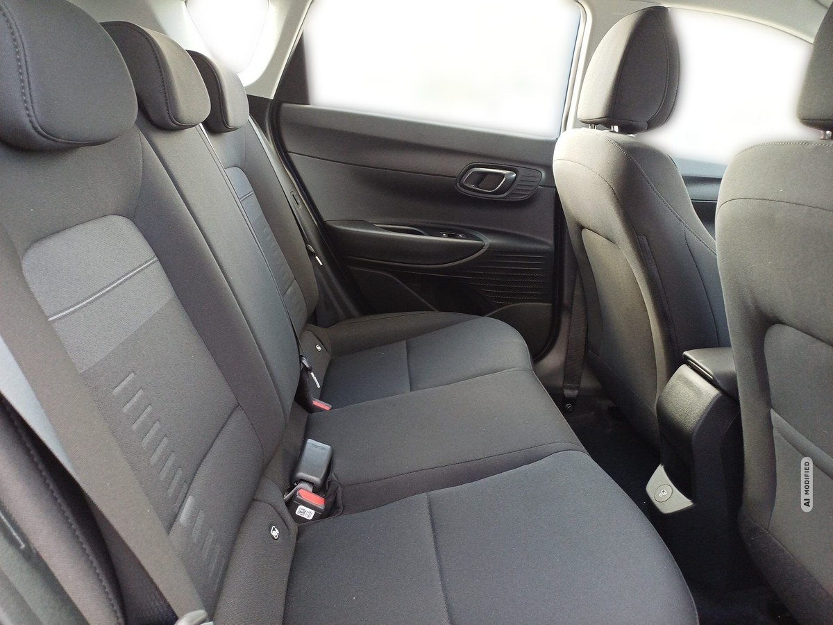 Hyundai Bayon 1.0 T-GDI Trend 6-MT Komfortpaket LED Navi App Sitzh.