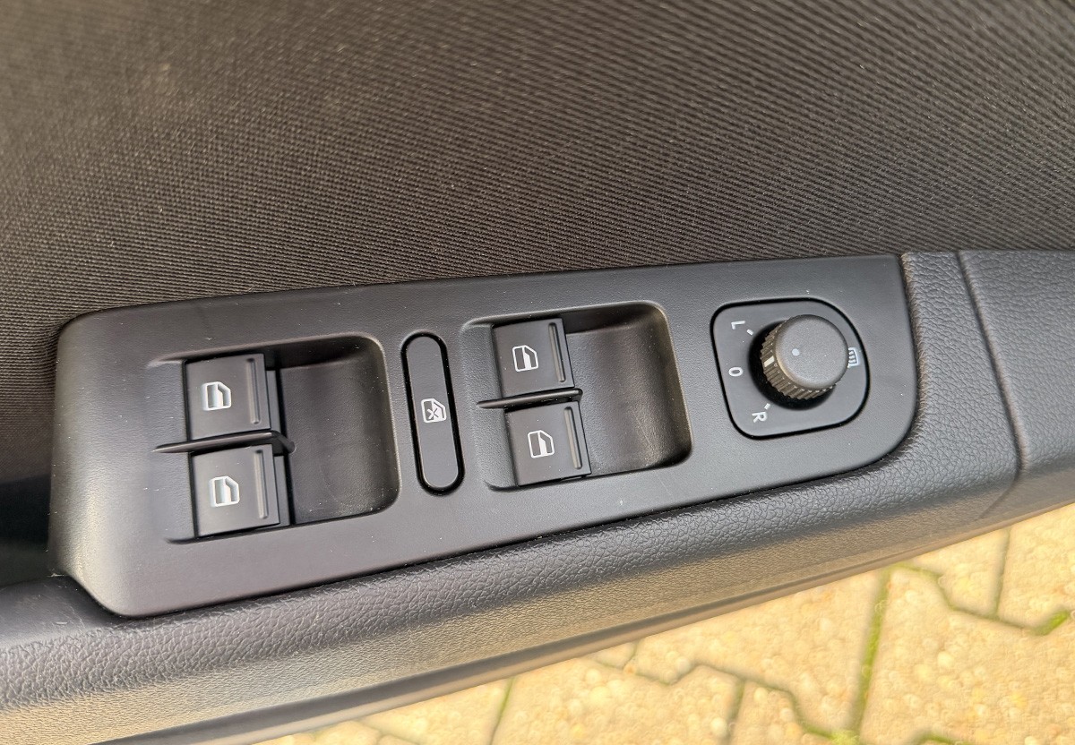 Skoda Superb 1.8 TSI Ambition 1.Hand SHZ AHK Xenon