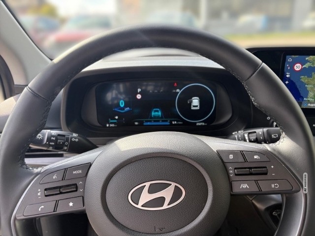 Hyundai i20 FL (MY25) 1.0 T-GDI (100 PS) 7-DCT Prime Navi Digitales Cockpit Soundsystem 
