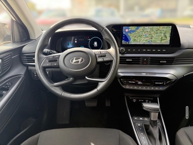 Hyundai i20 FL (MY25) 1.0 T-GDI (100 PS) 7-DCT Prime Navi Digitales Cockpit Soundsystem 