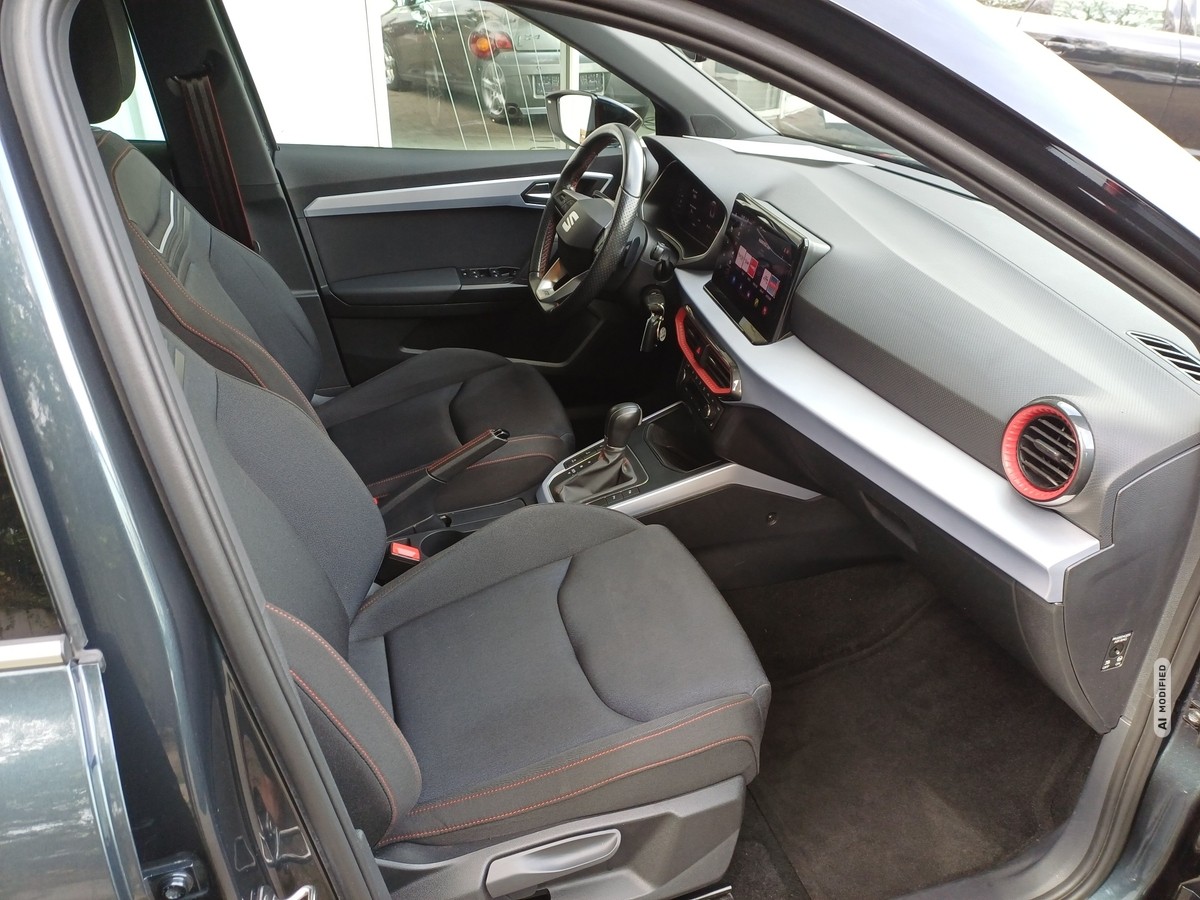 Seat Arona 1.5 TSI FR DSG SHZ KLIMA ALU AHK LED W-PAKET NAVI  PDC