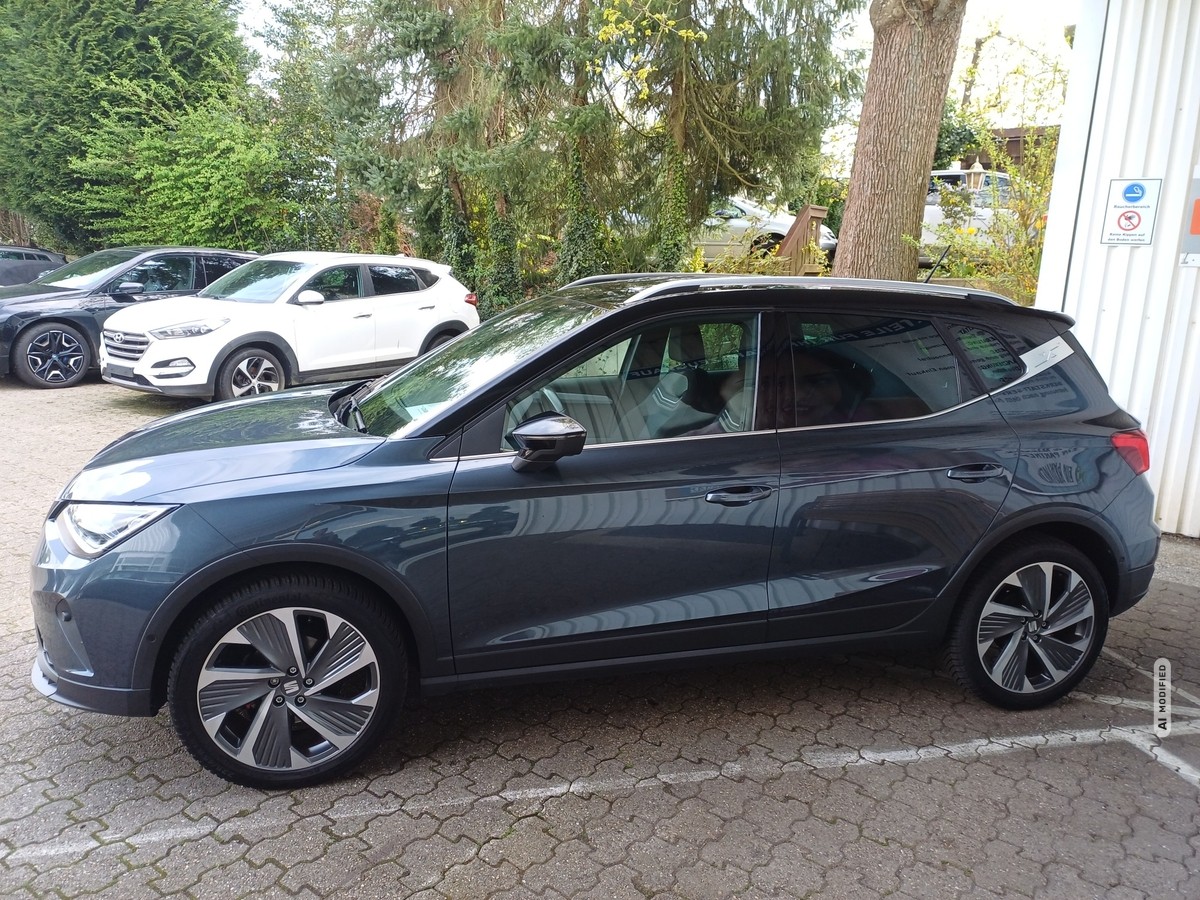 Seat Arona 1.5 TSI FR DSG SHZ KLIMA ALU AHK LED W-PAKET NAVI  PDC