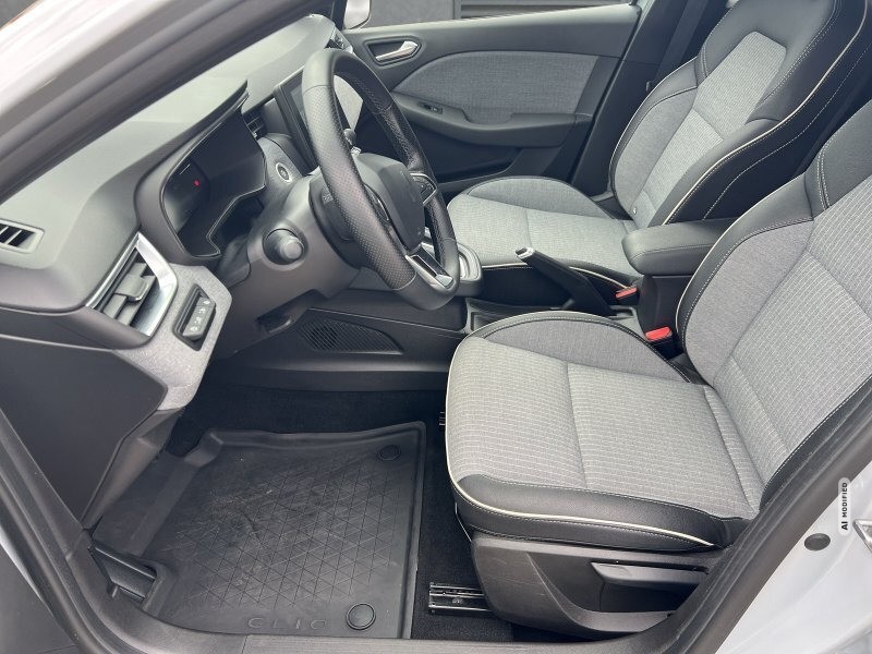 Renault Clio TCe 90 X-Tronic Autom. Techno SHZ+LED+RFK