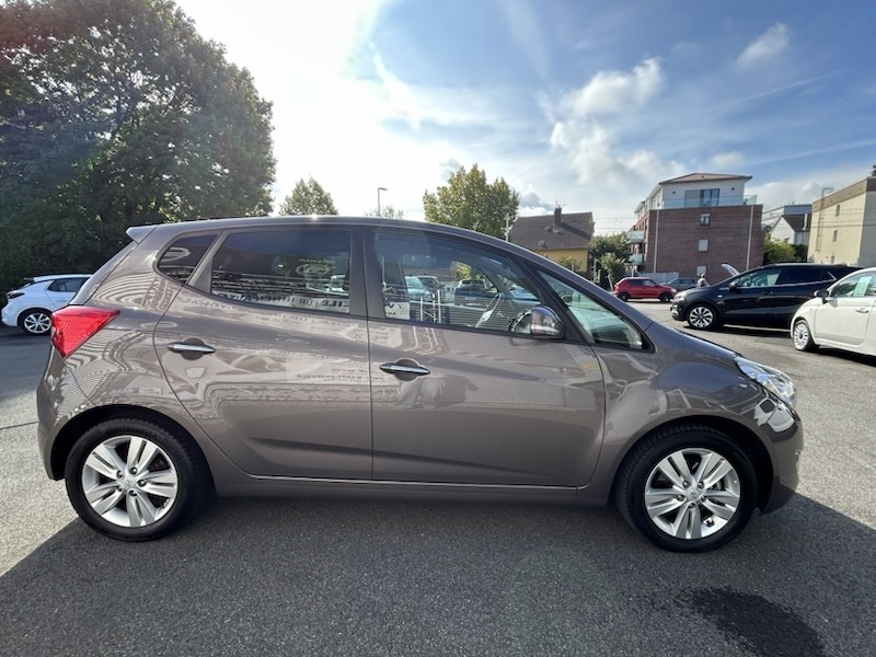 Hyundai ix20 1.6 FIFA WORLD CUP EDITION AUTOM*KLIMA*SHZG*NAVI*R-CAM