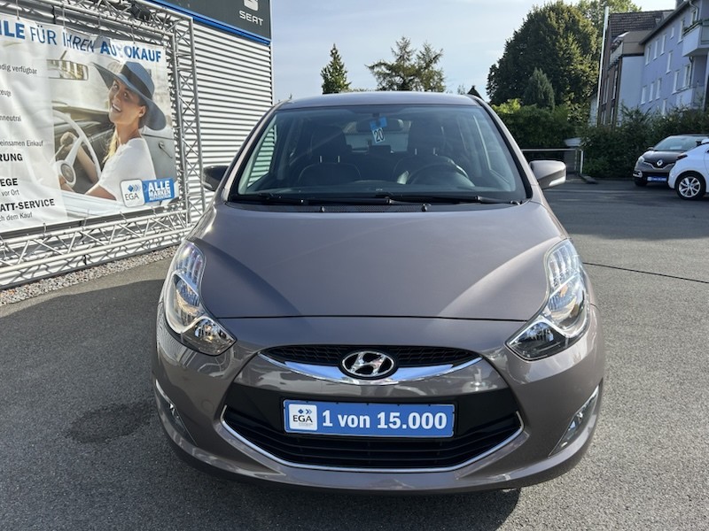 Hyundai ix20 1.6 FIFA WORLD CUP EDITION AUTOM*KLIMA*SHZG*NAVI*R-CAM