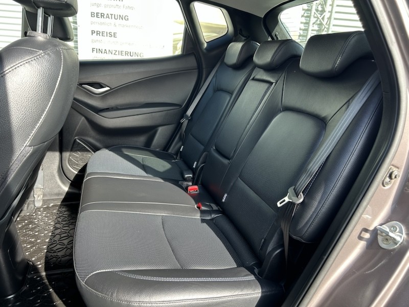 Hyundai ix20 1.6 FIFA WORLD CUP EDITION AUTOM*KLIMA*SHZG*NAVI*R-CAM