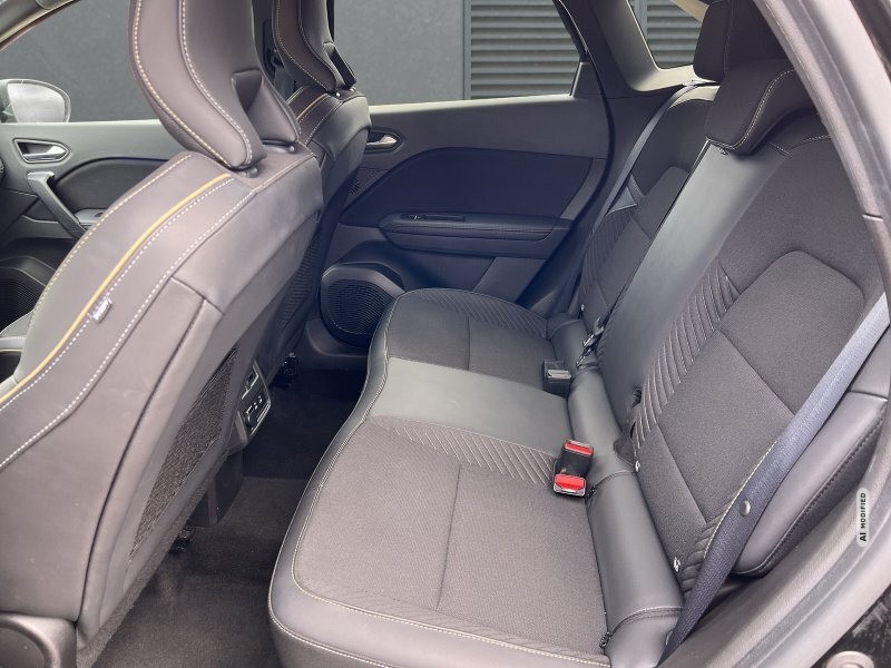 Renault Symbioz E-Tech 145 Full Hybrid Iconic SHZ+GJR+NAVI