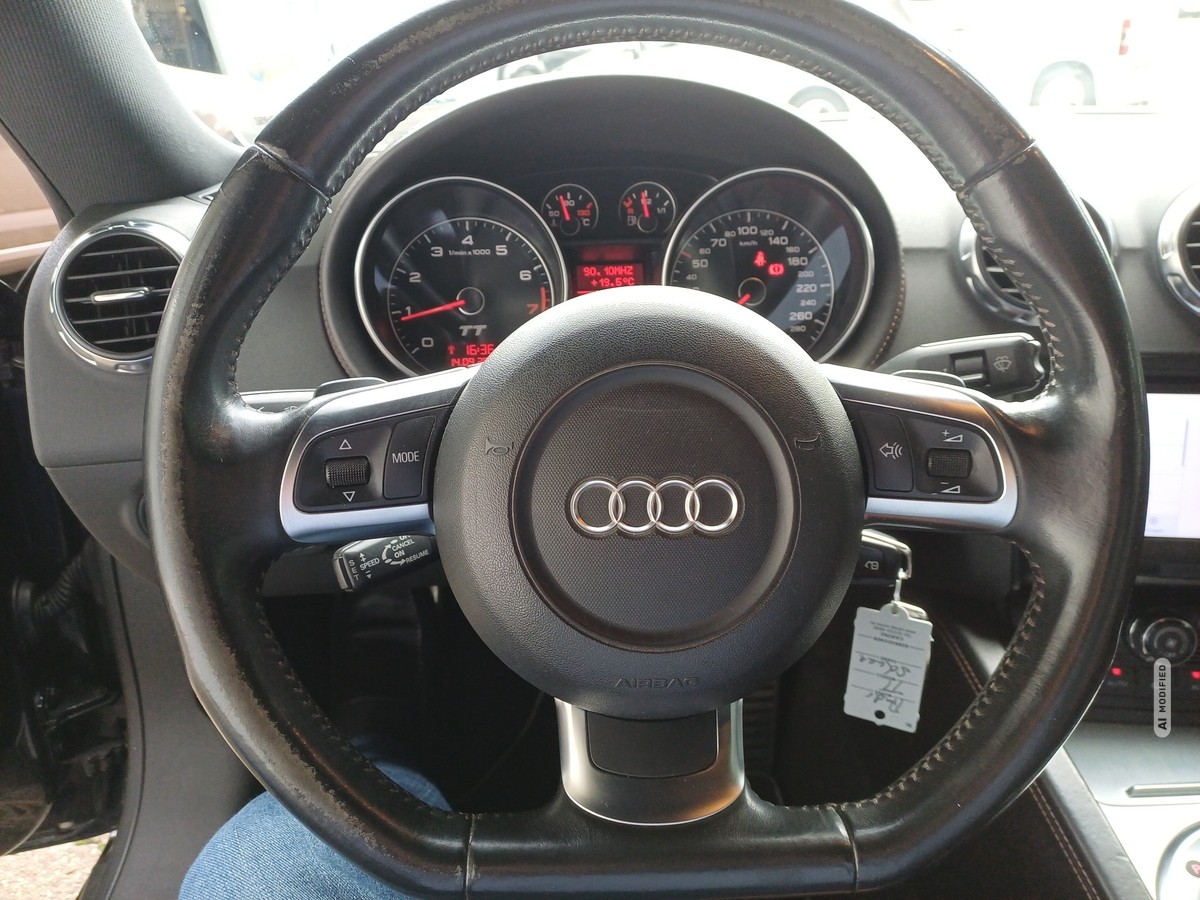 Audi TT 2.0 TFSI COUPE*2H*S_LINE*LEDER*BOSE*NAVI*SCHECKHEFT
