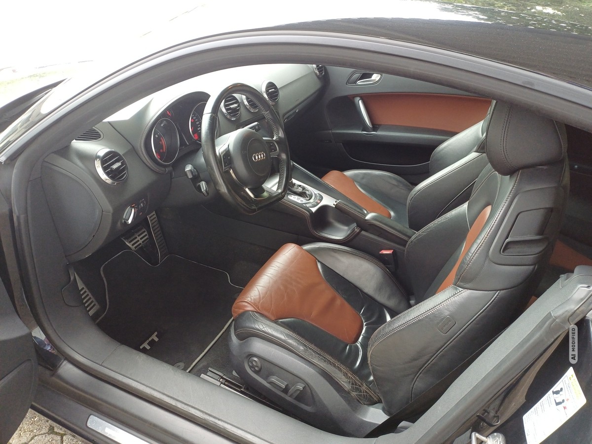 Audi TT 2.0 TFSI COUPE*2H*S_LINE*LEDER*BOSE*NAVI*SCHECKHEFT