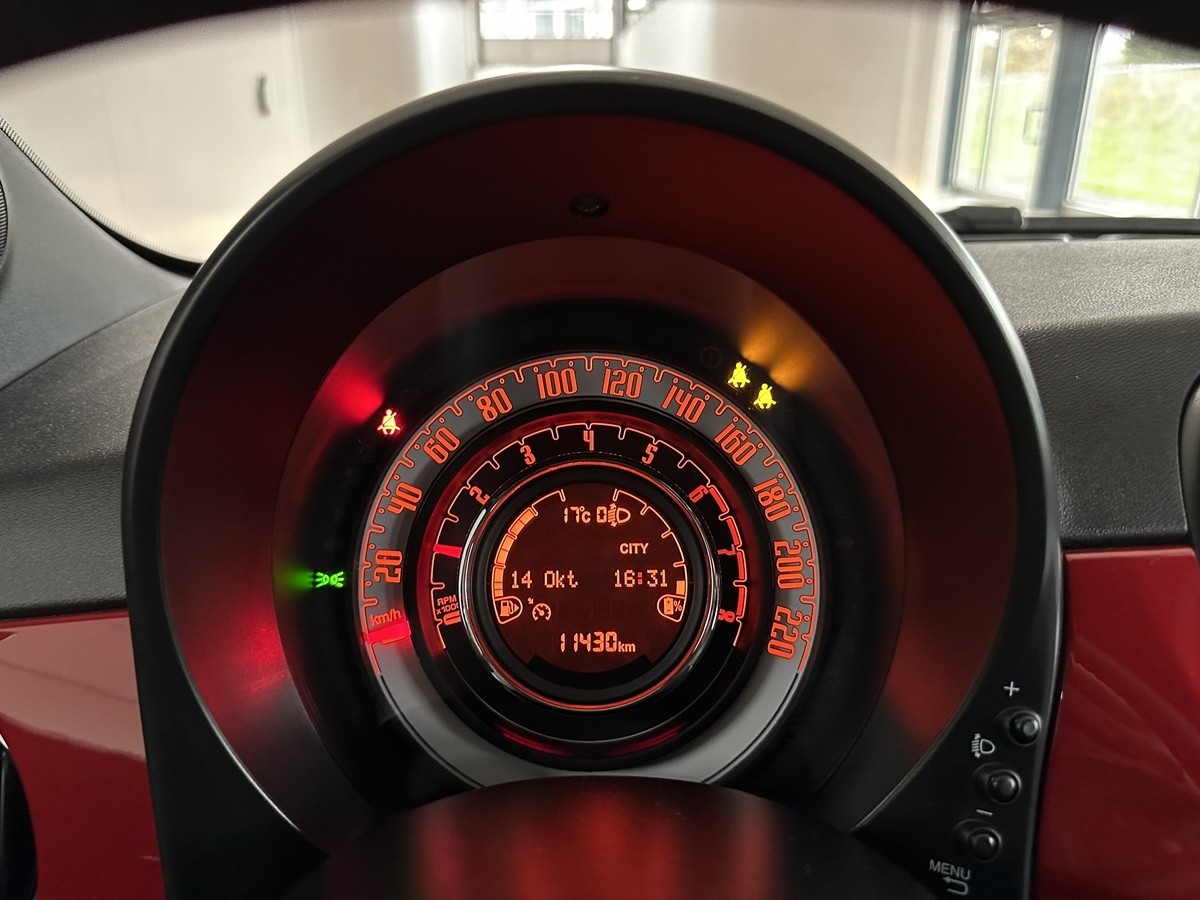 Fiat 500C Cabrio 1.0 Mild Hybrid Club Allwetterreifen Car Play