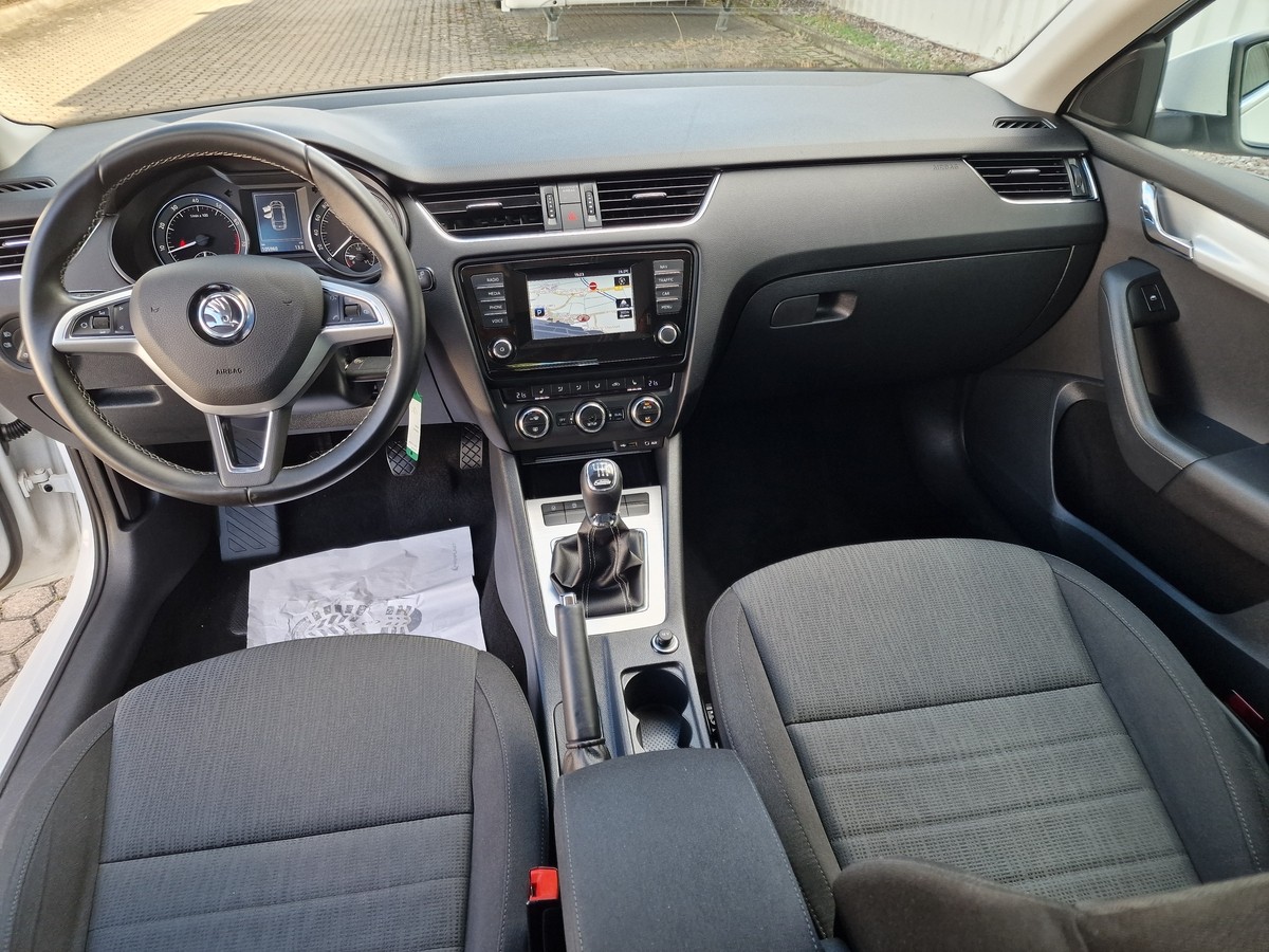 Skoda Octavia  TSI Edition*Navi*Xenon*Tempomat*17 Zoll