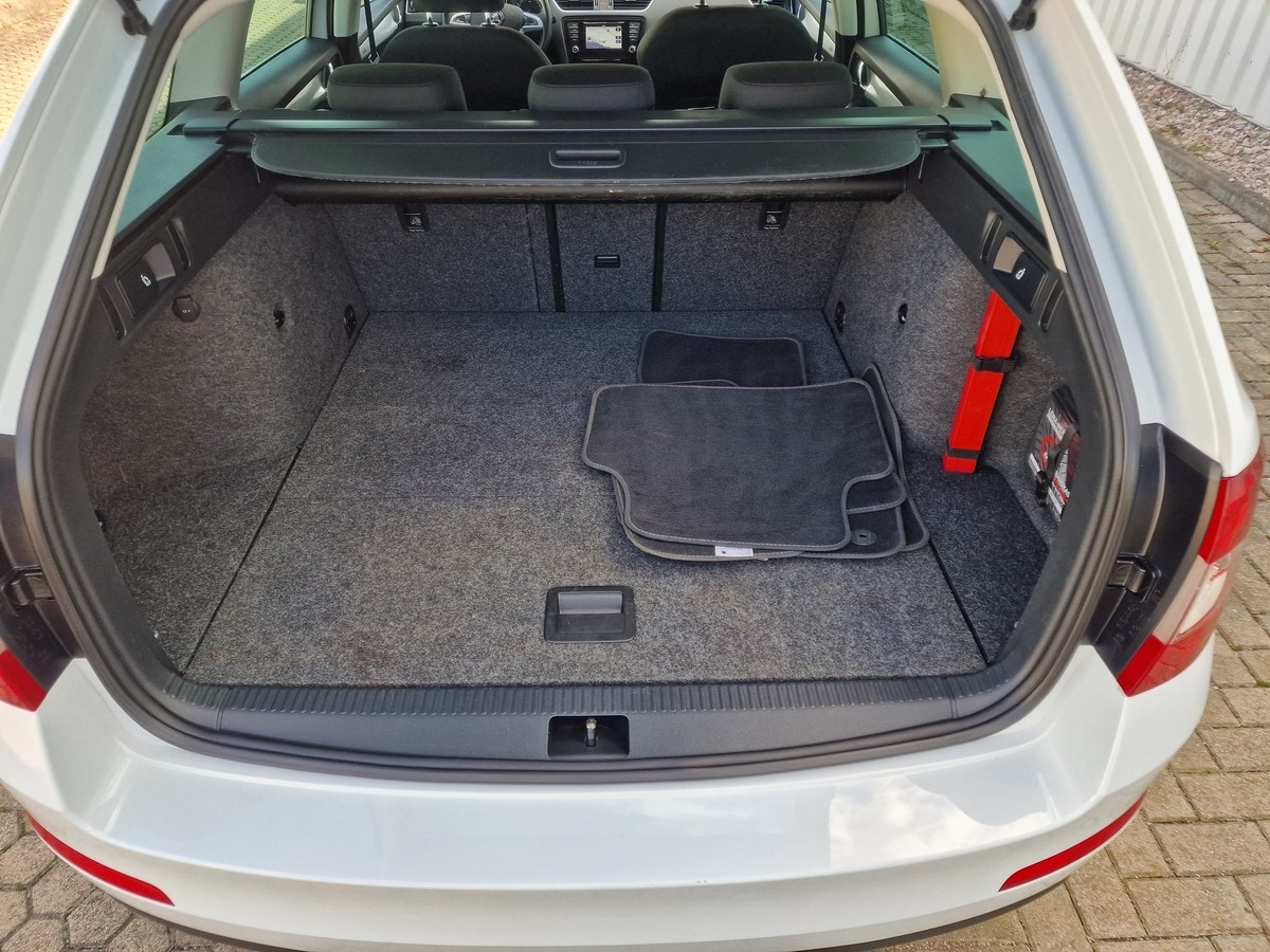Skoda Octavia  TSI Edition*Navi*Xenon*Tempomat*17 Zoll