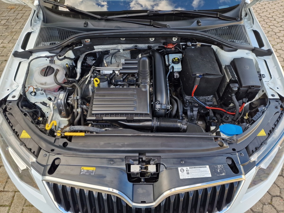 Skoda Octavia  TSI Edition*Navi*Xenon*Tempomat*17 Zoll