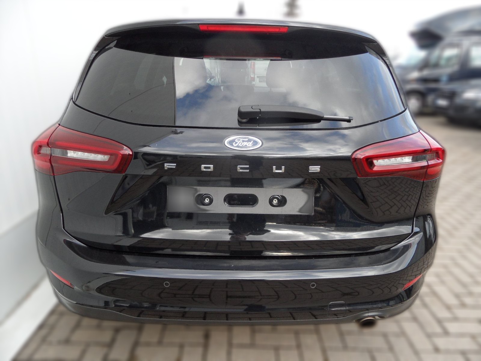 Ford Focus 1,0 Turnier Titanium+Navi+Sitzhzg.