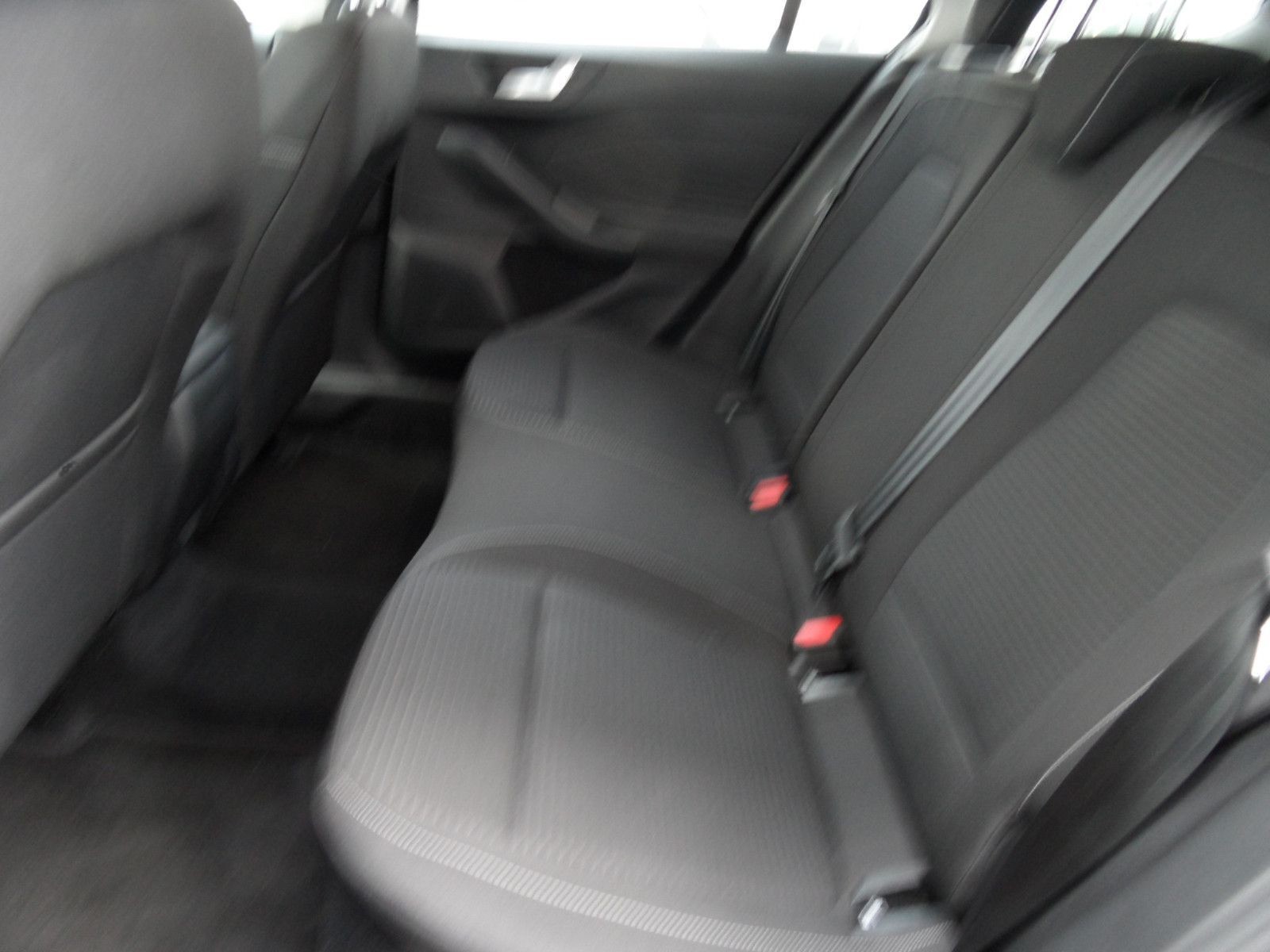 Ford Focus 1,0 Turnier Titanium+Navi+Sitzhzg.