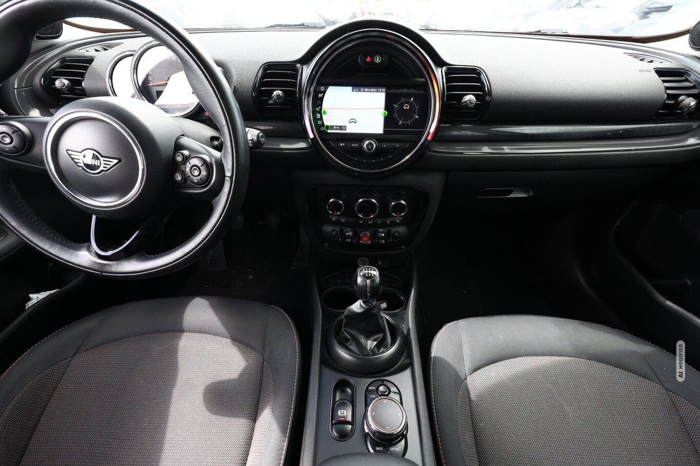MINI ONE Clubman  102 Nav PDC SHZ KeyLess Harman 17Z