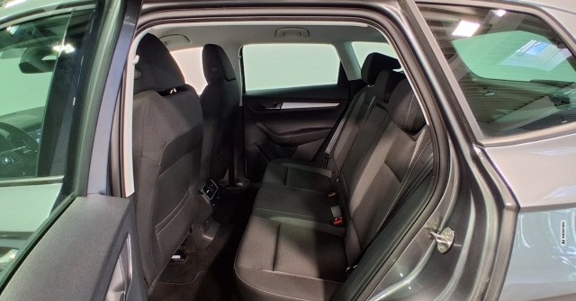 Skoda Karoq Tour 2.0TDI 4x4 Navi SmartLink LED AHK