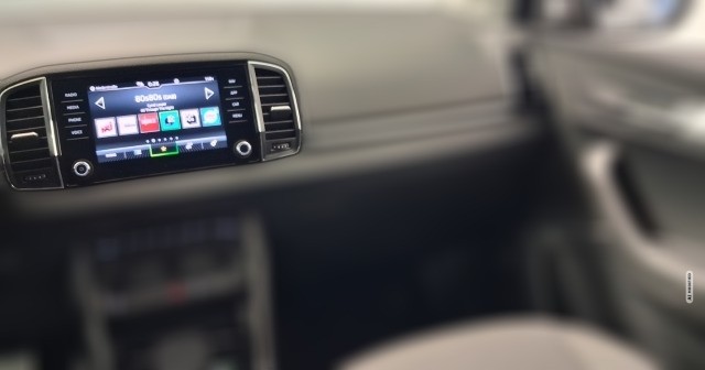 Skoda Karoq Tour 2.0TDI 4x4 Navi SmartLink LED AHK