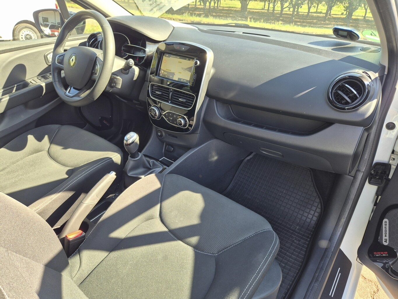 Renault Clio IV 0.9 TCe 75 Collection Nav KeyL LM16Z PDC