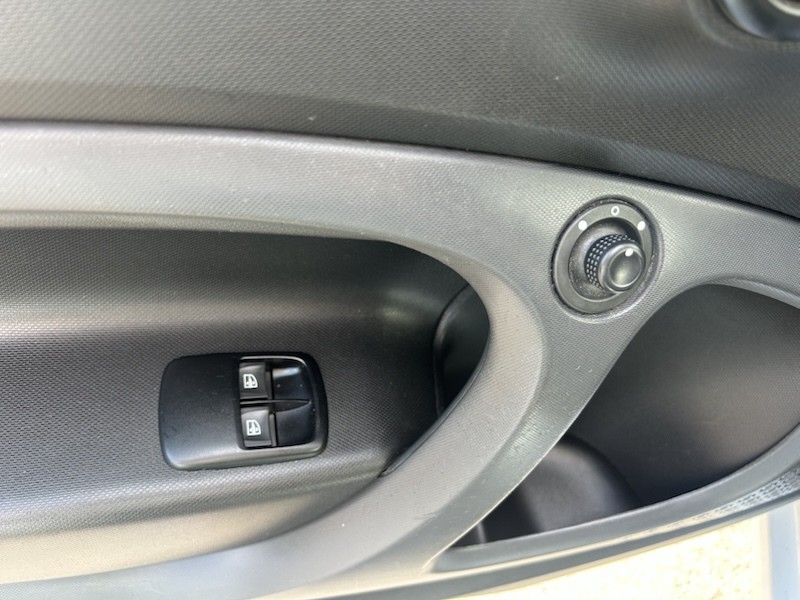 Smart ForTwo COUPE TWINAMIC  KLIMA*PANORAMAD*LEDER*SHZG*NAVI