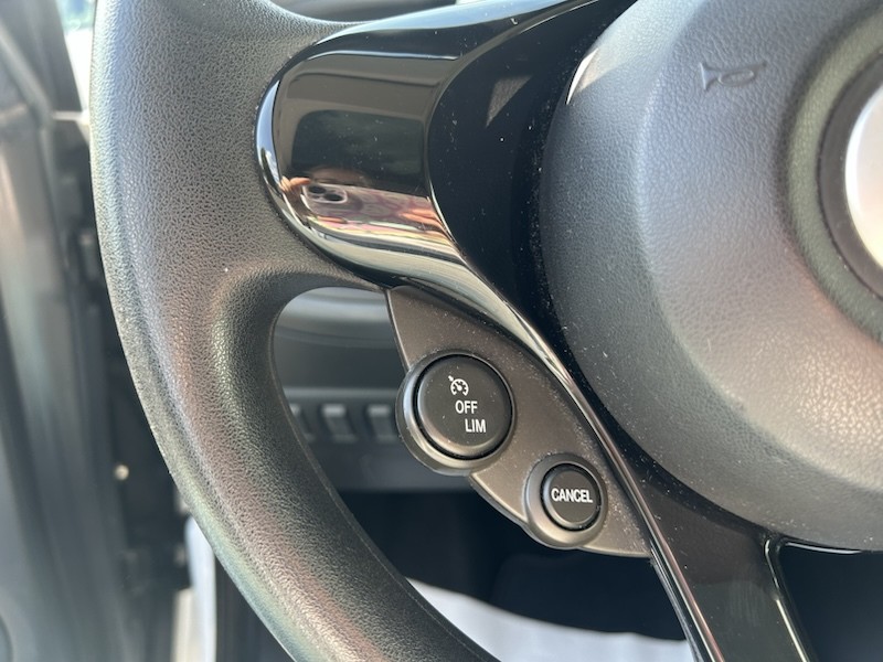 Smart ForTwo COUPE TWINAMIC  KLIMA*PANORAMAD*LEDER*SHZG*NAVI