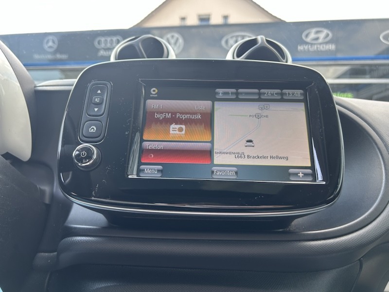 Smart ForTwo COUPE TWINAMIC  KLIMA*PANORAMAD*LEDER*SHZG*NAVI