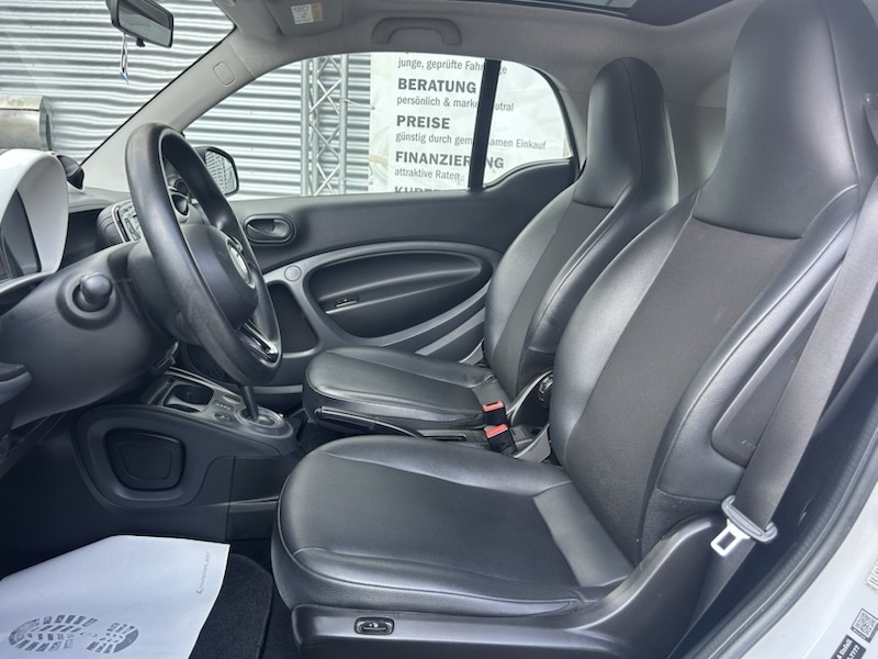 Smart ForTwo COUPE TWINAMIC  KLIMA*PANORAMAD*LEDER*SHZG*NAVI