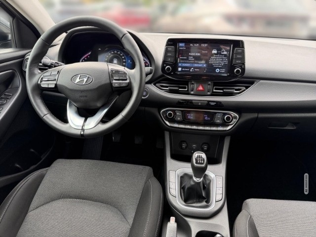 Hyundai i30 1.6 cw Trend +CARPLAY+KLIMA+PDC+RFK+SHZ+UVM+