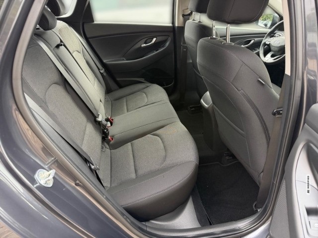 Hyundai i30 1.6 cw Trend +CARPLAY+KLIMA+PDC+RFK+SHZ+UVM+